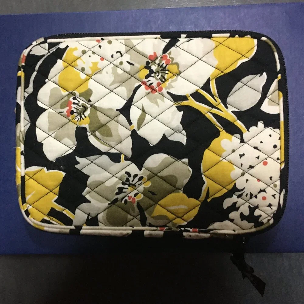 Vera Bradley E-Reader Sleeve, Large Dogwood Print - Picture 1 of 3